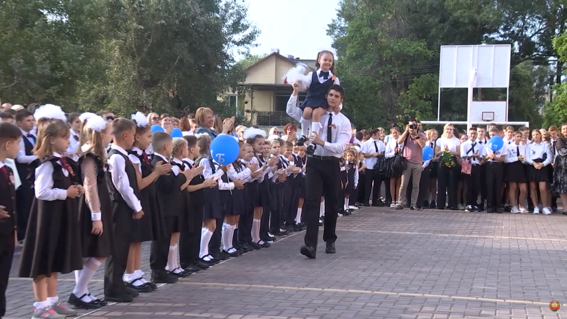 Подробнее о статье Школьная линейка 1 сентября 2023 год