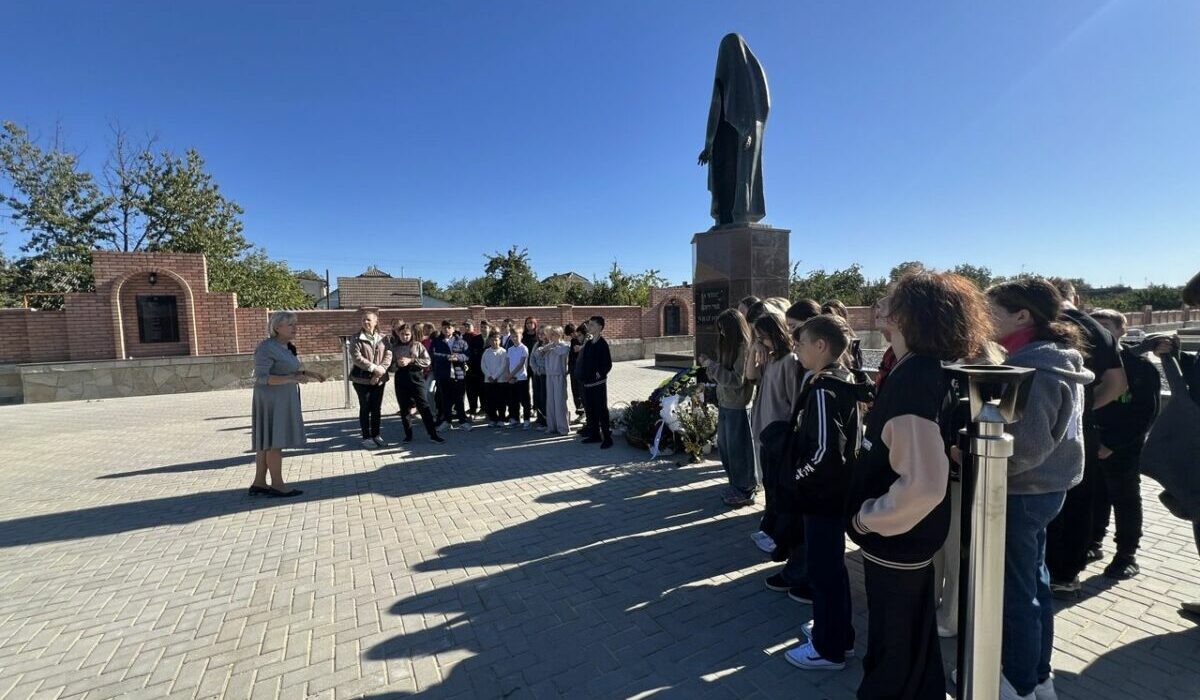 photo_5456149500642064768_y